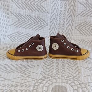New Leather Converse Chucks Toddler/Child Size 7